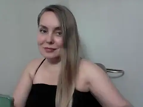Lolawhite8 online show from March 12, 5:02 am