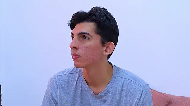 Snapshot of Ana_and_Leo chatting on February 18, 12:17 pm Ana and Leo online show from February 18, 12:17 pm