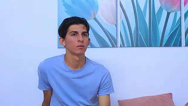 Snapshot of Ana_and_Leo chatting on November 22, 2:49 pm Ana and Leo online show from November 22, 2:49 pm