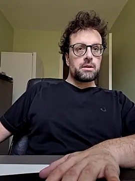 littlehairyman online show from March 4, 11:29 am