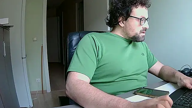 littlehairyman online show from November 3, 8:26 am