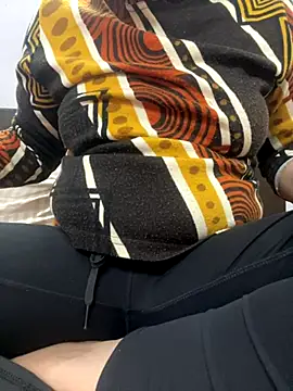 Red-Magic-25 online show from November 23, 6:57 am