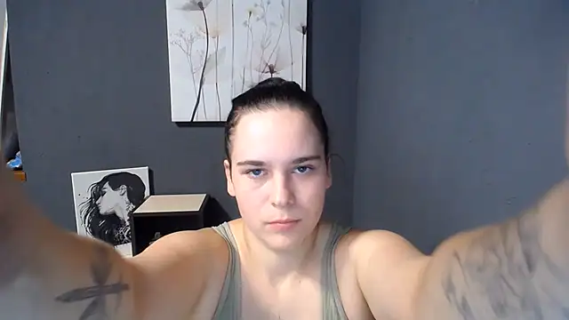 mini girly online show from July 6, 9:06 am