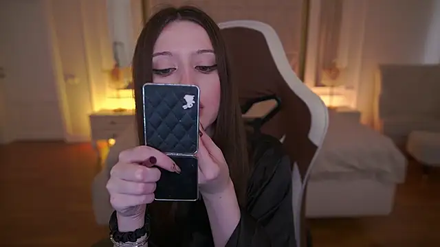 Marmeladkaaa online show from February 17, 10:45 am