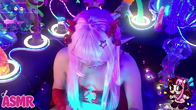 LaytonBox online show from March 6, 1:51 pm