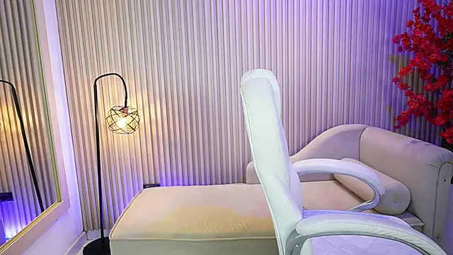 Snapshot of Emma_Walkerr_ chatting on September 11, 7:03 pm Emma Walkerr online show from September 11, 7:03 pm