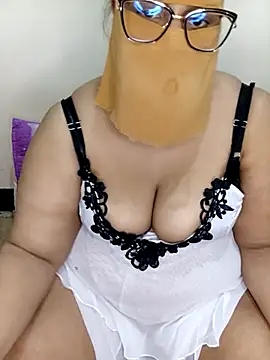 Snapshot of Samara-Bella chatting on February 20, 10:16 am Samara-Bella online show from February 20, 10:16 am