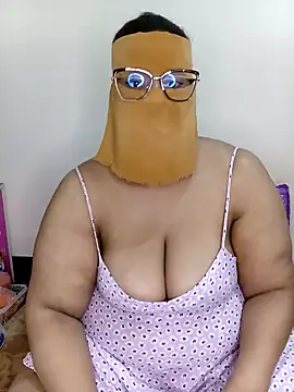 Snapshot of Samara-Bella chatting on February 24, 7:55 am Samara-Bella online show from February 24, 7:55 am