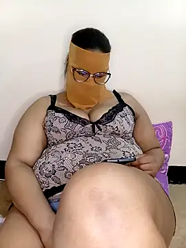 Snapshot of Samara-Bella chatting on February 28, 9:33 pm Samara-Bella online show from February 28, 9:33 pm