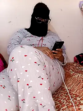 Snapshot of Samara-Bella chatting on March 16, 11:27 am Samara-Bella online show from March 16, 11:27 am