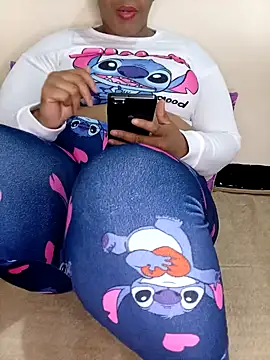 Snapshot of Samara-Bella chatting on March 18, 11:09 pm Samara-Bella online show from March 18, 11:09 pm