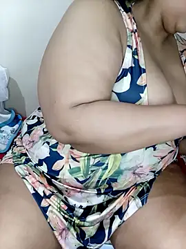 Snapshot of Samara-Bella chatting on November 3, 5:47 pm Samara-Bella online show from November 3, 5:47 pm