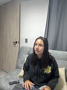 Jullya x online show from April 13, 8:03 pm