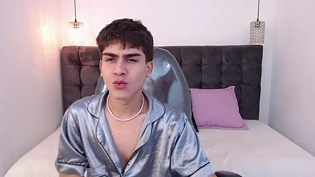 Tommy18   online show from January 7, 1:46 pm