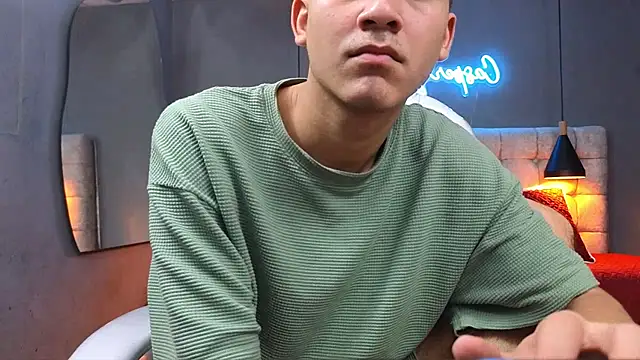 Tommy18   online show from February 23, 9:22 am