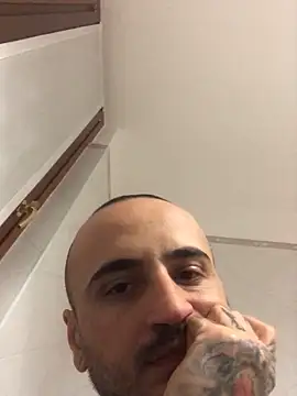 Snapshot of ilmaestoso chatting on January 17, 7:08 am ilmaestoso online show from January 17, 7:08 am