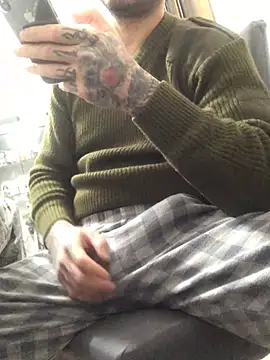 Snapshot of ilmaestoso chatting on January 18, 12:02 am ilmaestoso online show from January 18, 12:02 am