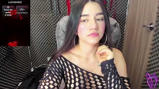 lilihot  online show from October 25, 4:13 pm