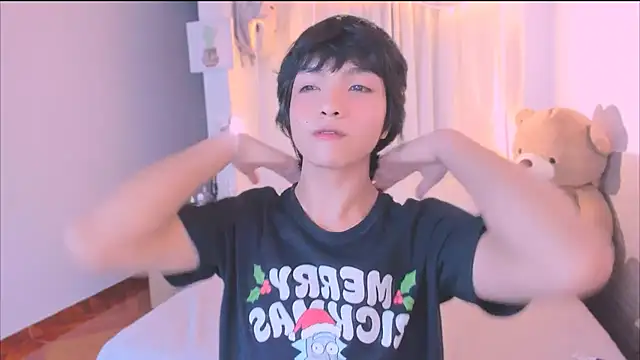 AllanYong18 online show from October 11, 5:17 am