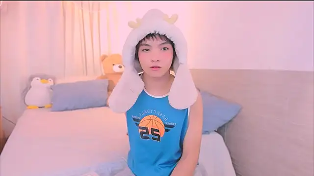 AllanYong18 online show from January 15, 5:23 am