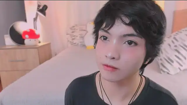 AllanYong18 online show from March 10, 9:36 am