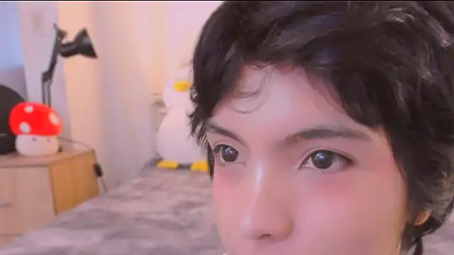 AllanYong18 online show from March 14, 12:21 pm