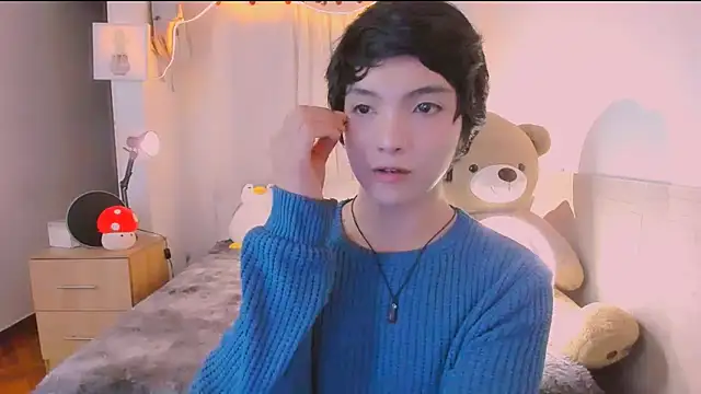 AllanYong18 online show from April 2, 6:55 am