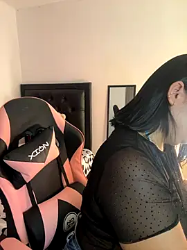 Snapshot of karla_hotgirl chatting on September 24, 1:42 am karla hotgirl online show from September 24, 1:42 am