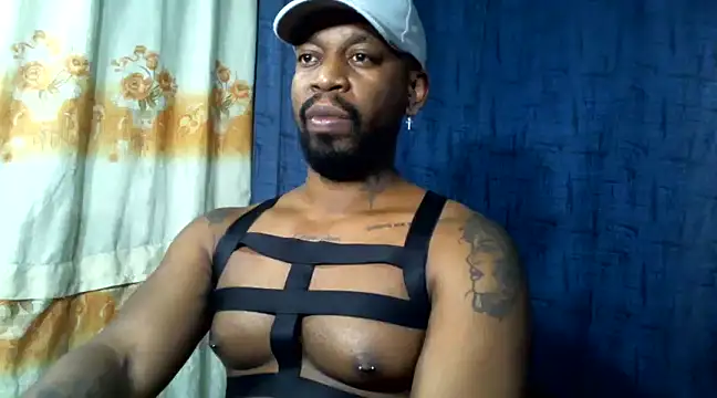 Snapshot of strong__anthony chatting on January 16, 8:22 am strong anthony online show from January 16, 8:22 am