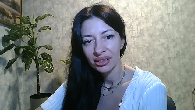 Snapshot of LissaBlossom chatting on June 6, 3:11 am LissaBlossom online show from June 6, 3:11 am