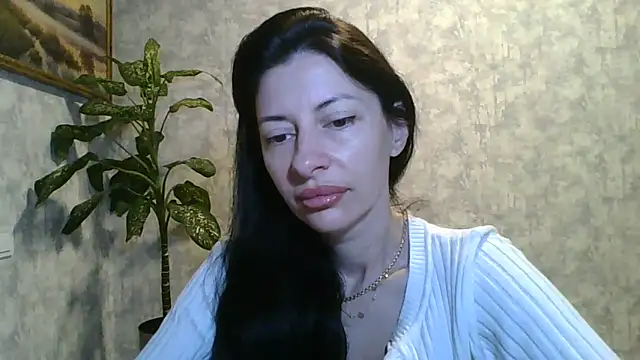 Snapshot of LissaBlossom chatting on June 12, 2:43 am LissaBlossom online show from June 12, 2:43 am
