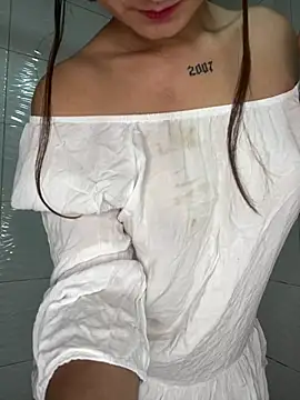 Snapshot of Catmila- chatting on January 25, 11:32 pm Catmila- online show from January 25, 11:32 pm