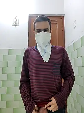 TOPMOON001 online show from March 2, 7:02 pm