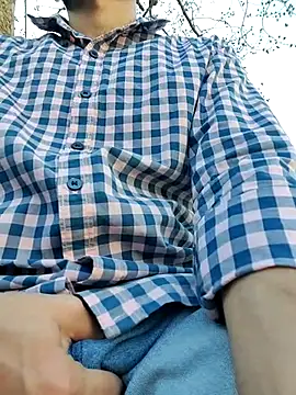 TOPMOON001 online show from March 17, 10:49 am