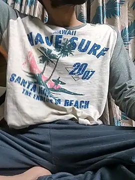 TOPMOON001 online show from January 16, 6:56 pm