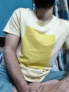 TOPMOON001 online show from March 27, 7:13 pm