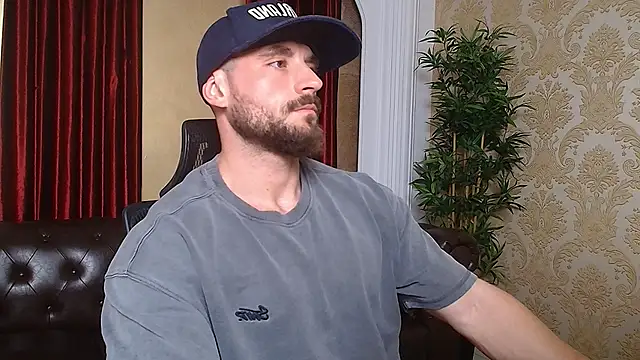 Snapshot of AdamJamesonn chatting on March 14, 11:34 am AdamJamesonn online show from March 14, 11:34 am