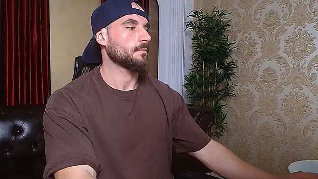 Snapshot of AdamJamesonn chatting on March 15, 9:19 am AdamJamesonn online show from March 15, 9:19 am