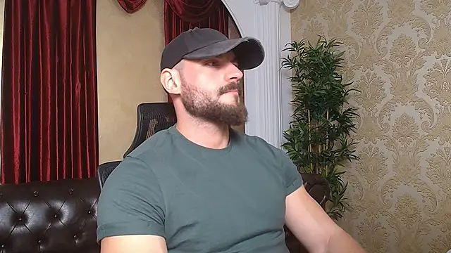 Snapshot of AdamJamesonn chatting on March 20, 10:10 am AdamJamesonn online show from March 20, 10:10 am