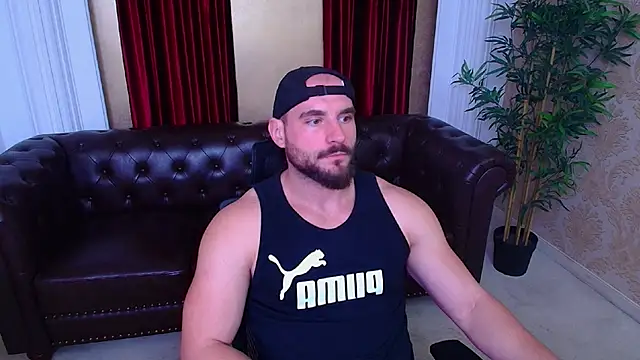 Snapshot of AdamJamesonn chatting on September 15, 5:29 am AdamJamesonn online show from September 15, 5:29 am