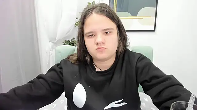 AdeleCruz online show from March 4, 4:30 pm