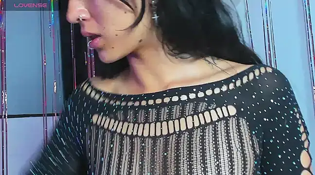 Snapshot of Cleo_Hott chatting on February 11, 3:18 am Cleo Hott online show from February 11, 3:18 am