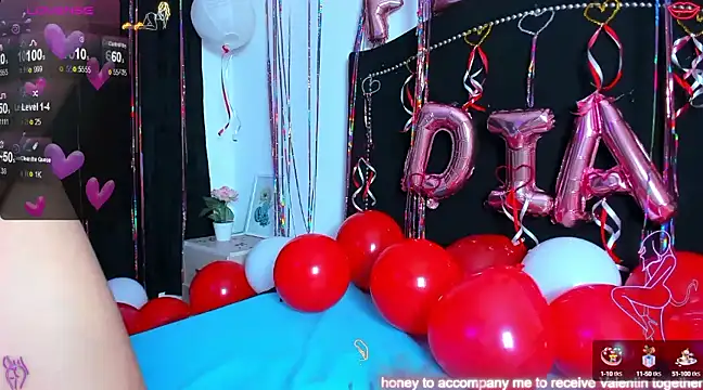 Snapshot of Cleo_Hott chatting on February 12, 8:49 am Cleo Hott online show from February 12, 8:49 am