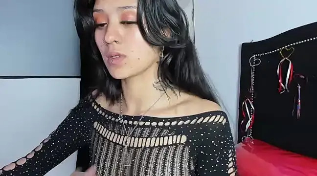 Snapshot of Cleo_Hott chatting on February 20, 6:17 am Cleo Hott online show from February 20, 6:17 am