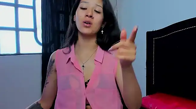 Snapshot of Cleo_Hott chatting on February 21, 7:54 pm Cleo Hott online show from February 21, 7:54 pm