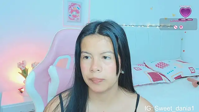 Snapshot of sweet_dania_ chatting on September 13, 9:09 am sweet dania online show from September 13, 9:09 am