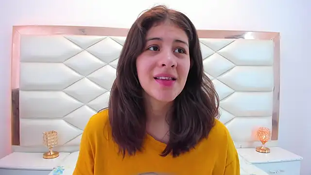 MiaQueen021 online show from January 28, 3:46 pm