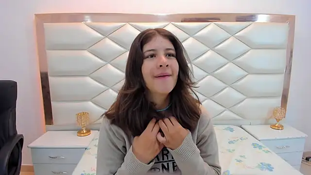 MiaQueen021 online show from January 29, 12:13 pm