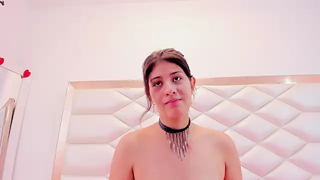 MiaQueen021 online show from March 12, 3:29 pm