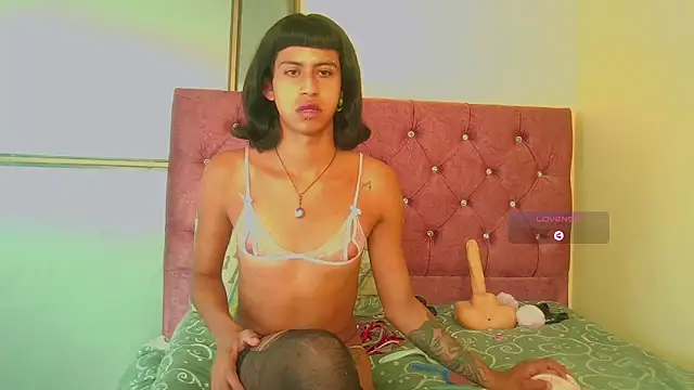 boysLittle online show from April 2, 9:01 pm